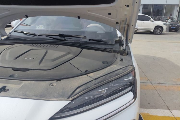 Used BYD Song PLUS New Energy 2025 DM-i 112KM Prestige Model Engine Bay Left