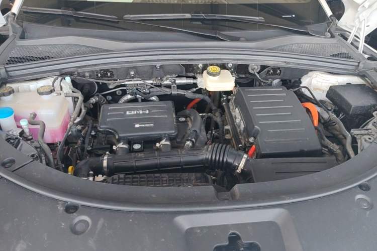 Used BYD Song PLUS New Energy 2025 DM-i Intelligent Driving 112KM Prestige Model Engine Bay