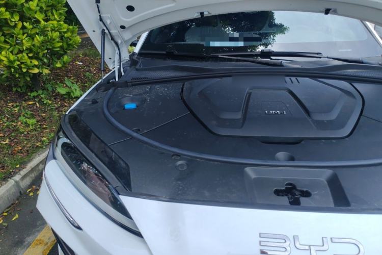 Used BYD Song PLUS New Energy 2025 DM-i 160KM Flagship Model Engine Bay Right
