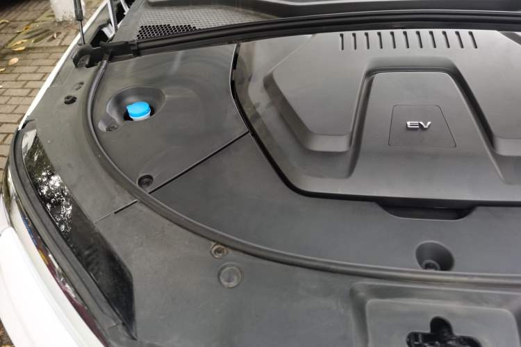 Used BYD Song PLUS New Energy 2025 EV 520km Premium Version Engine Bay Right