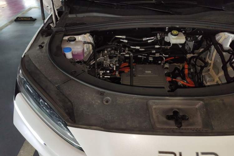 Used BYD Song PLUS New Energy 2025 EV Intelligent Driving Edition 520km Luxury Model Engine Bay Right