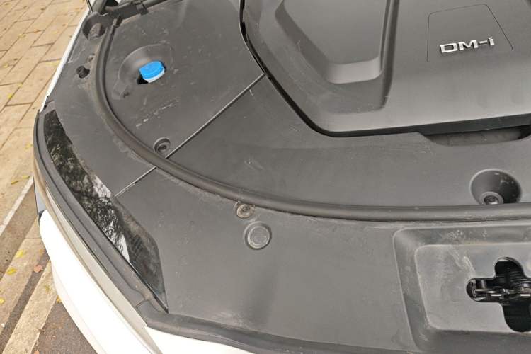 Used BYD Song PLUS New Energy 2025 DM-i 112KM Prestige Model Engine Bay Right