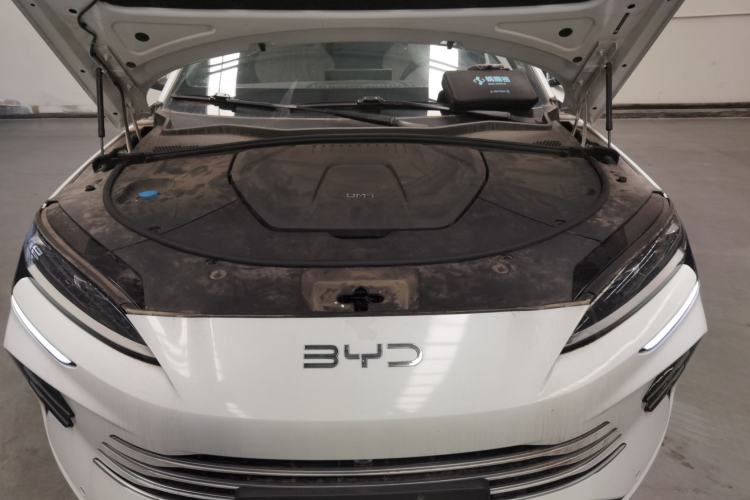 Used BYD Song PLUS New Energy 2025 DM-i 75KM Luxury Model Engine Bay