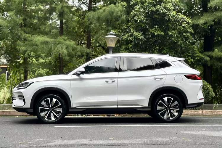 Used BYD Song PLUS New Energy 2025 DM-i 160KM Flagship Model Exterior 3