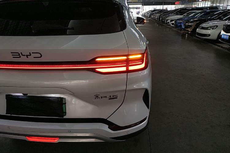 Used BYD Song PLUS New Energy 2025 DM-i Intelligent Driving 112KM Prestige Model Exterior 3
