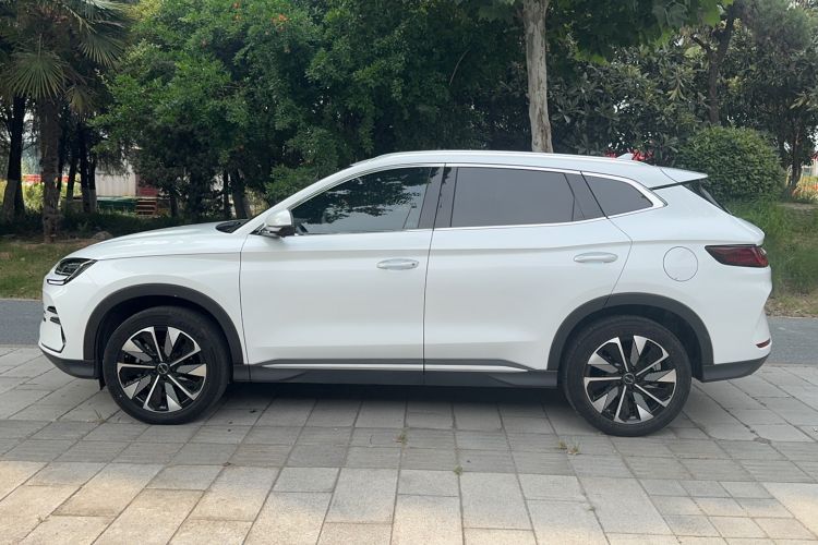 Used BYD Song PLUS New Energy 2025 DM-i 160KM Flagship Model Exterior 3