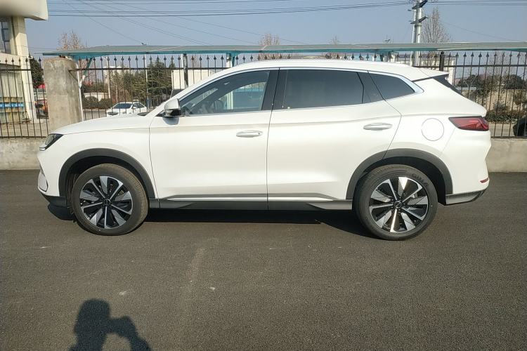 Used BYD Song PLUS New Energy 2025 DM-i 112KM Prestige Model Exterior 3