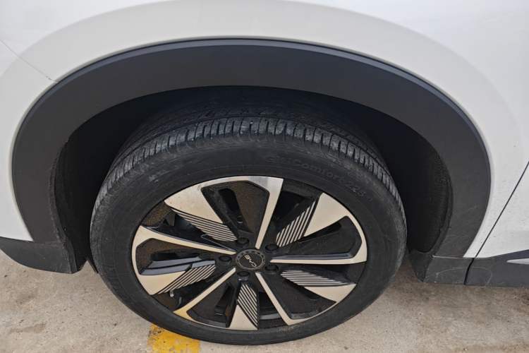 Used BYD Song PLUS New Energy 2025 EV 520km Luxury Version Exterior 4