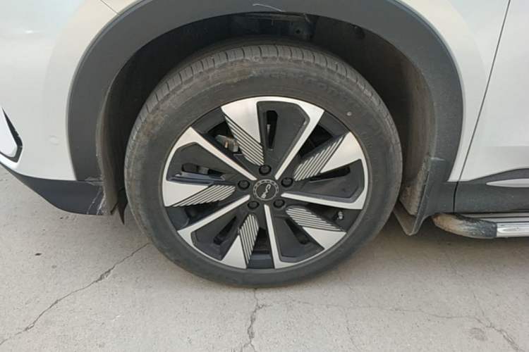Used BYD Song PLUS New Energy 2025 DM-i Smart Drive 112KM Prestige Model Exterior 4