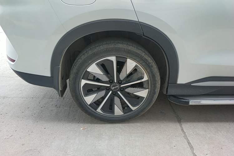 Used BYD Song PLUS New Energy 2025 DM-i Smart Drive 112KM Prestige Model Exterior 5