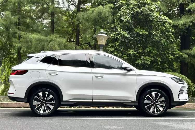 Used BYD Song PLUS New Energy 2025 DM-i 160KM Flagship Model Exterior 7