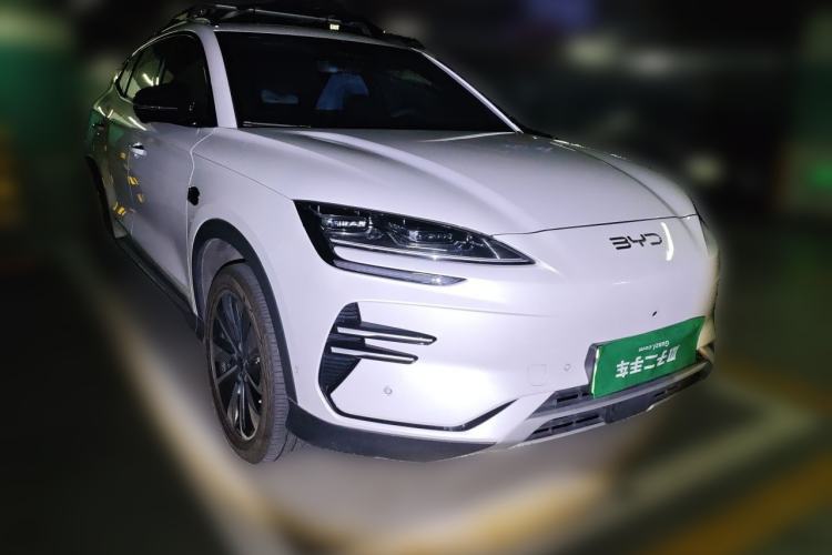 Used BYD Song PLUS New Energy 2025 EV Intelligent Driving Edition 520km Luxury Model Front Right 45 Deg