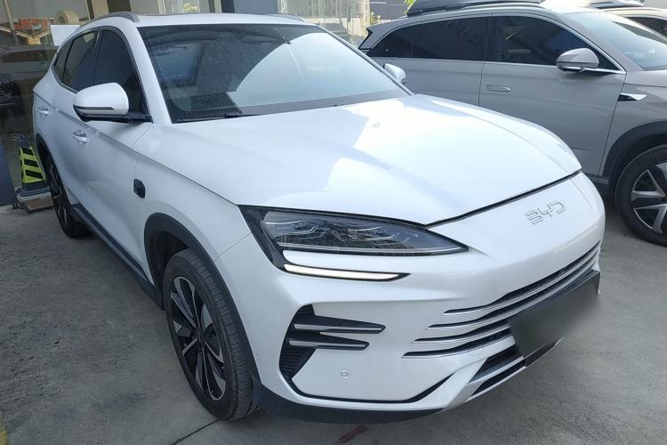 Used BYD Song PLUS New Energy 2025 DM-i 112KM Prestige Model Front Right 45 Deg