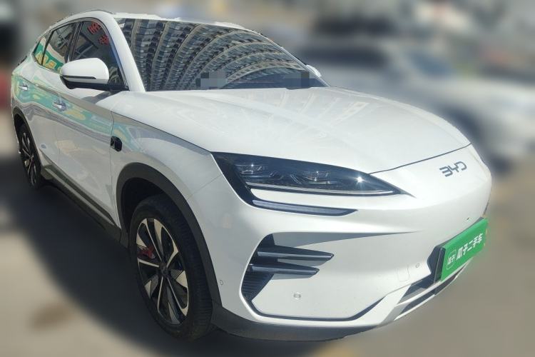 Used BYD Song PLUS New Energy 2025 EV Intelligent Driving Edition 520km Luxury Model Front Right 45 Deg