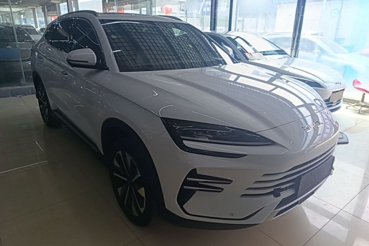 Used BYD Song PLUS New Energy 2025 DM-i 112KM Prestige Model Front Right 45 Deg
