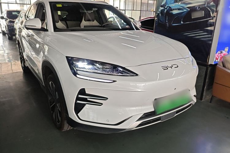 Used BYD Song PLUS New Energy 2025 EV 520km Luxury Version Front Right 45 Deg