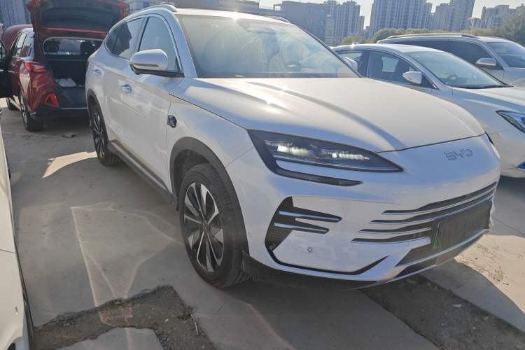 Used BYD Song PLUS New Energy 2025 DM-i Intelligent Driving 160KM Flagship Model Front Right 45 Deg