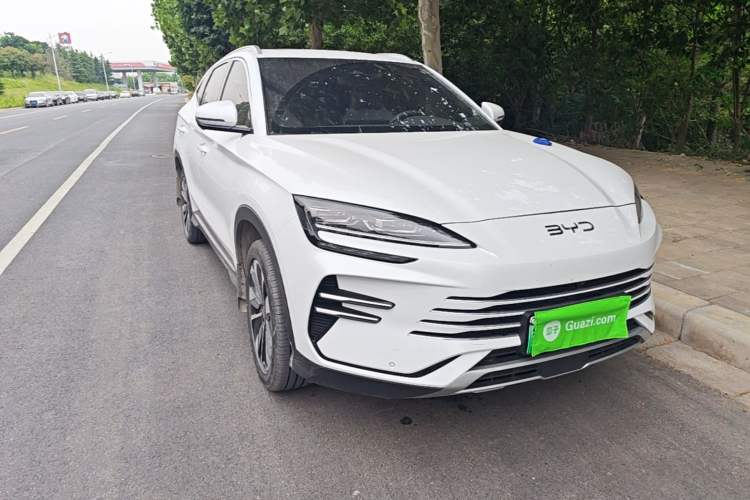 Used BYD Song PLUS New Energy 2025 DM-i 112KM Prestige Model Front Right 45 Deg