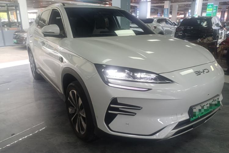 Used BYD Song PLUS New Energy 2025 EV Intelligent Driving Edition 520km Luxury Model Front Right 45 Deg