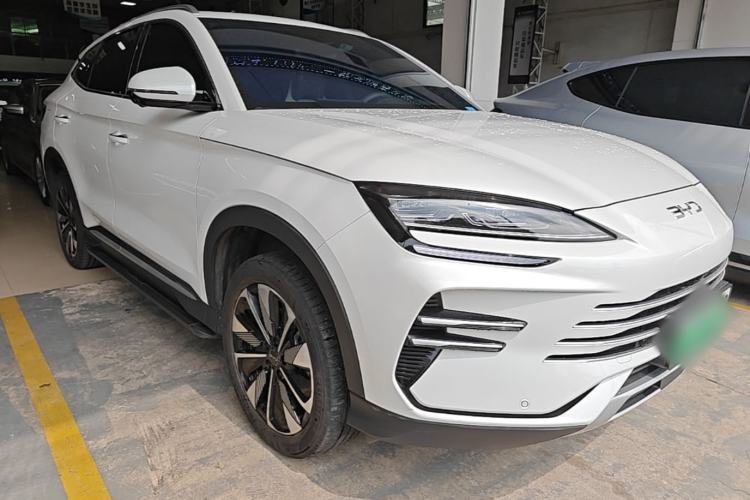 Used BYD Song PLUS New Energy 2025 DM-i 112KM Prestige Model Front Right 45 Deg