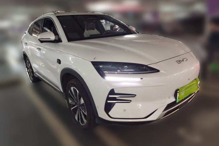 Used BYD Song PLUS New Energy 2025 EV Intelligent Driving Edition 520km Luxury Model Front Right 45 Deg