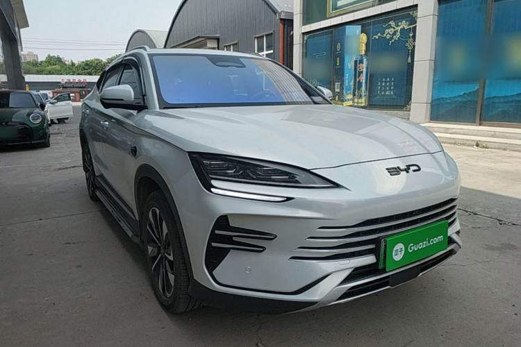 Used BYD Song PLUS New Energy 2025 DM-i Smart Drive 112KM Prestige Model Front Right 45 Deg