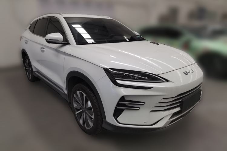 Used BYD Song PLUS New Energy 2025 DM-i 75KM Luxury Model Front Right 45 Deg