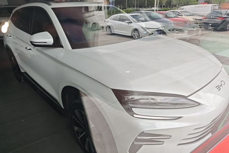 Used BYD Song PLUS New Energy 2025 DM-i 112KM Prestige Model Front Right 45 Deg