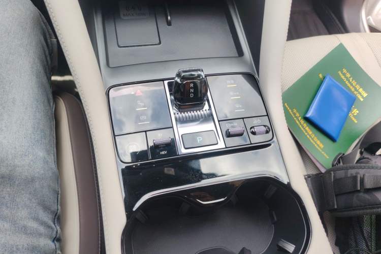 Used BYD Song PLUS New Energy 2025 DM-i 160KM Flagship Model Gear Lever