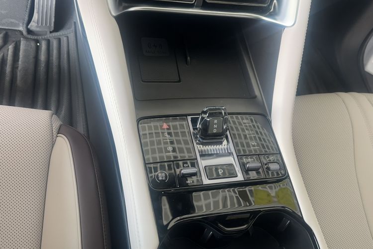 Used BYD Song PLUS New Energy 2025 DM-i 112KM Prestige Model Gear Lever