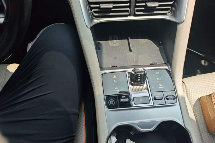 Used BYD Song PLUS New Energy 2025 EV Smart Drive Edition 605km Flagship Model Gear Lever
