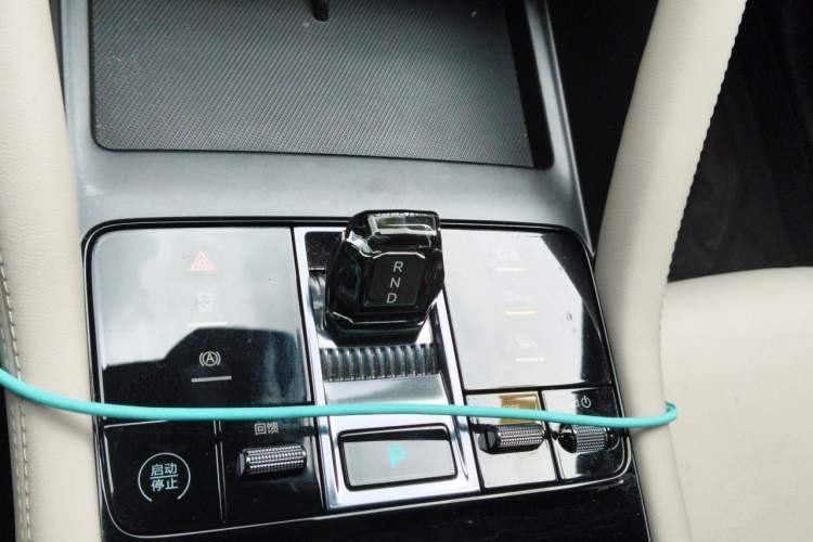 Used BYD Song PLUS New Energy 2025 EV 520km Luxury Version Gear Lever