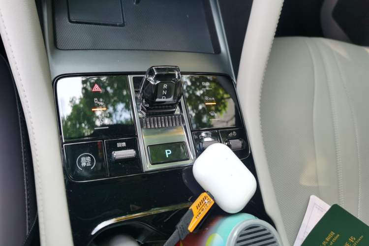 Used BYD Song PLUS New Energy 2025 EV 520km Premium Version Gear Lever