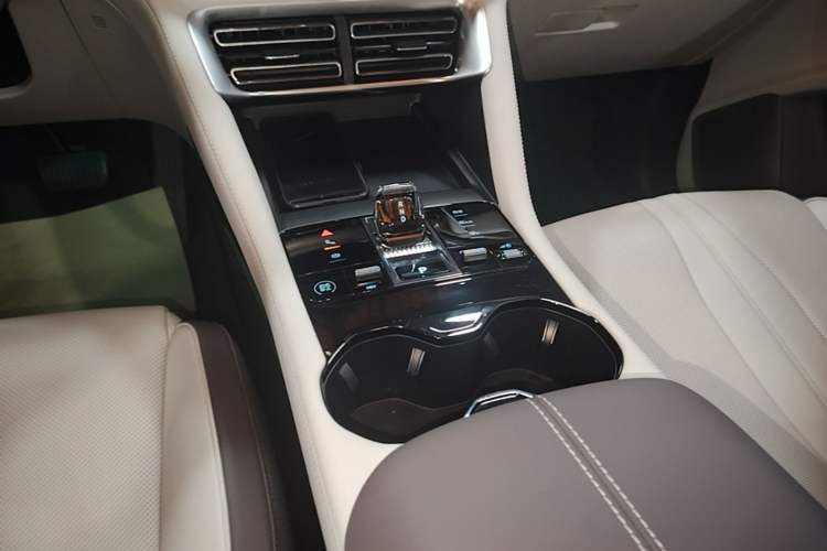 Used BYD Song PLUS New Energy 2025 DM-i 160KM Flagship Model Gear Lever