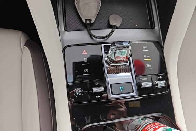 Used BYD Song PLUS New Energy 2025 DM-i 112KM Prestige Model Gear Lever