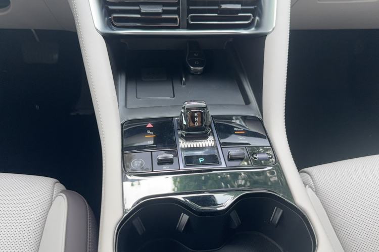 Used BYD Song PLUS New Energy 2025 DM-i 160KM Flagship Model Gear Lever