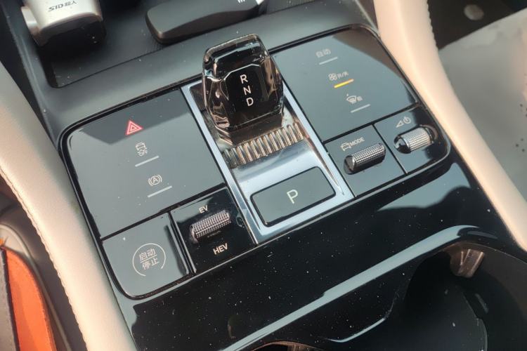 Used BYD Song PLUS New Energy 2025 DM-i 112KM Prestige Model Gear Lever