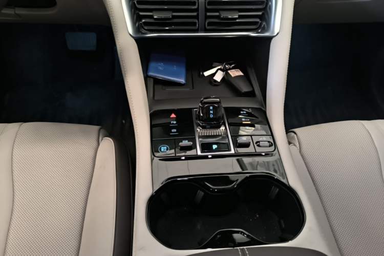 Used BYD Song PLUS New Energy 2025 EV Intelligent Driving Version 520km Premium Model Gear Lever
