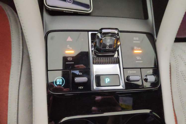 Used BYD Song PLUS New Energy 2025 DM-i 112KM Prestige Model Gear Lever