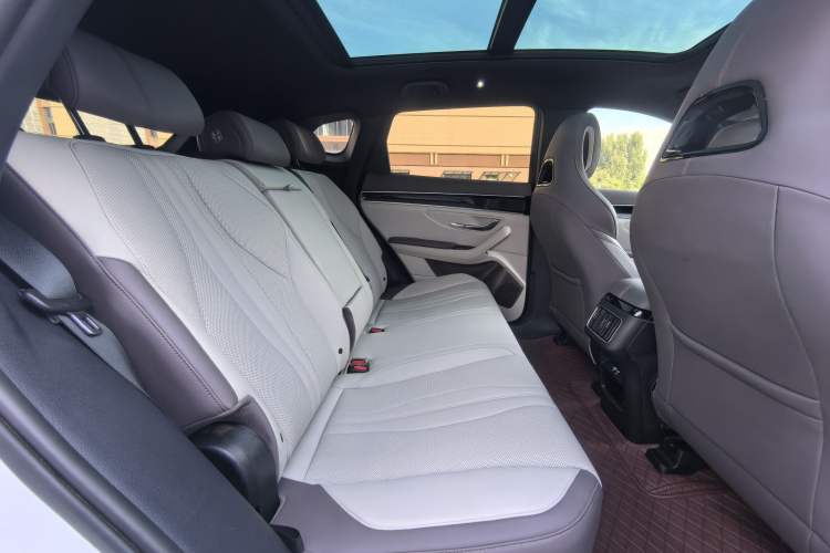 Used BYD Song PLUS New Energy 2025 DM-i 112KM Prestige Model Headliner