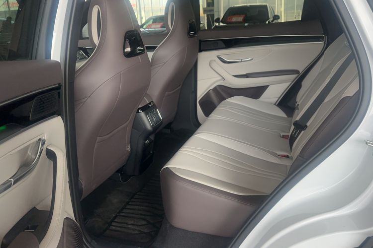Used BYD Song PLUS New Energy 2025 DM-i 112KM Prestige Model Interior 1