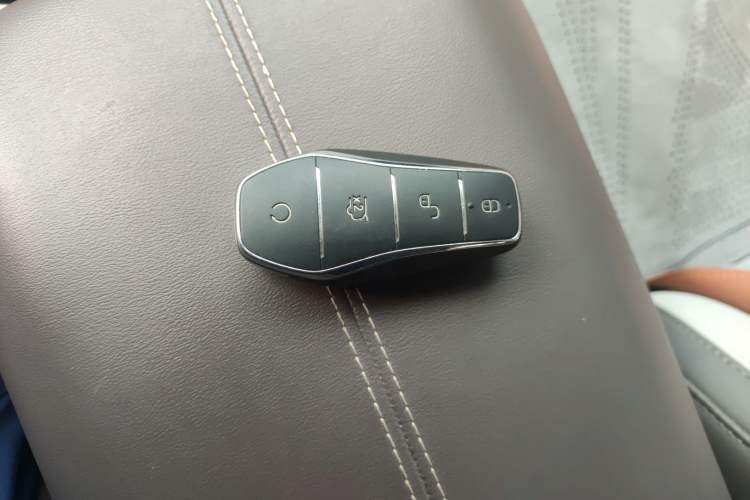 Used BYD Song PLUS New Energy 2025 DM-i 112KM Prestige Model Interior 1