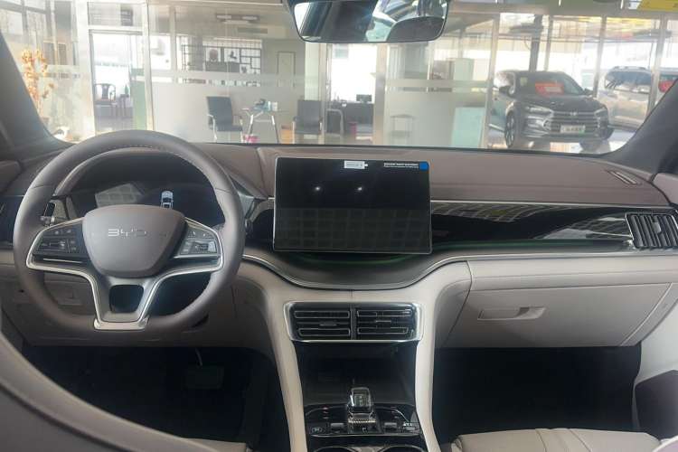 Used BYD Song PLUS New Energy 2025 DM-i 112KM Prestige Model Interior 2