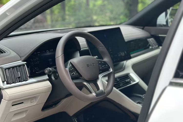 Used BYD Song PLUS New Energy 2025 DM-i 160KM Flagship Model Interior 2