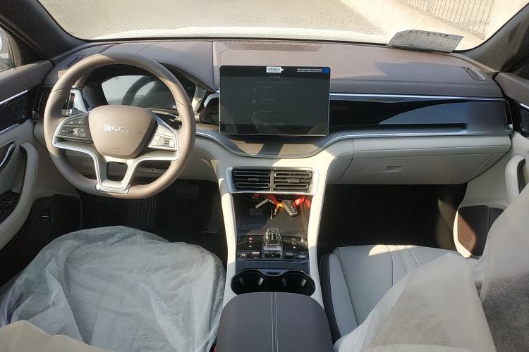Used BYD Song PLUS New Energy 2025 DM-i 112KM Prestige Model Interior 2