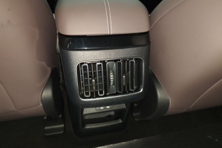 Used BYD Song PLUS New Energy 2025 EV 520km Luxury Version Interior 4
