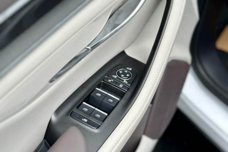 Used BYD Song PLUS New Energy 2025 DM-i 160KM Flagship Model Interior 5