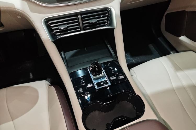 Used BYD Song PLUS New Energy 2025 EV 520km Luxury Version Interior 7