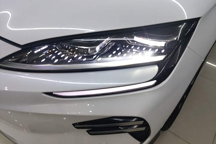 Used BYD Song PLUS New Energy 2025 EV Intelligent Driving Version 520km Premium Model Left Front Headlight