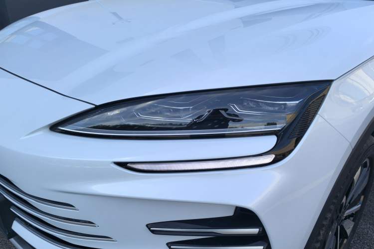 Used BYD Song PLUS New Energy 2025 DM-i 112KM Prestige Model Left Front Headlight